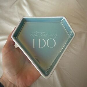 Diamond-Shaped Ring Dish with 'I Do' Text